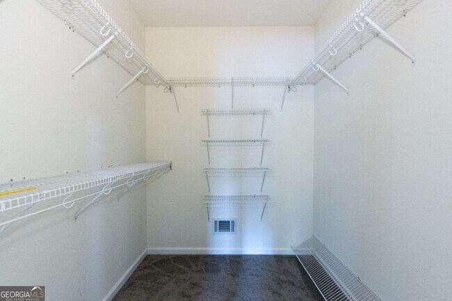 Building Photo - 5166 Wheeler Dr