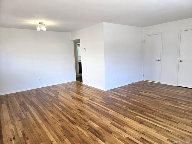 Building Photo - 74 Ashwood Rd