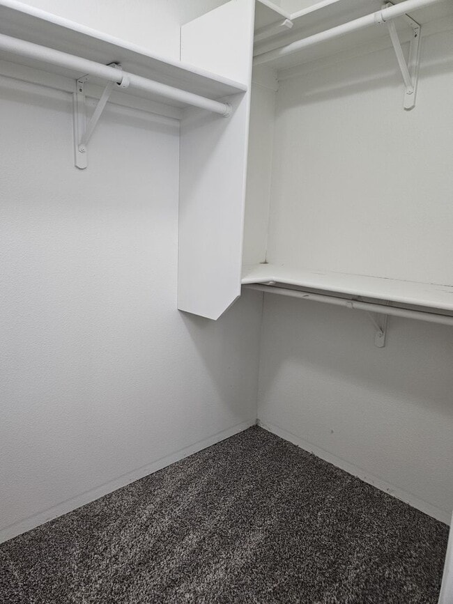 Building Photo - ** SPECIAL $1000 OFF 1st Months Rent**  3 bedroom home in Nampa !!