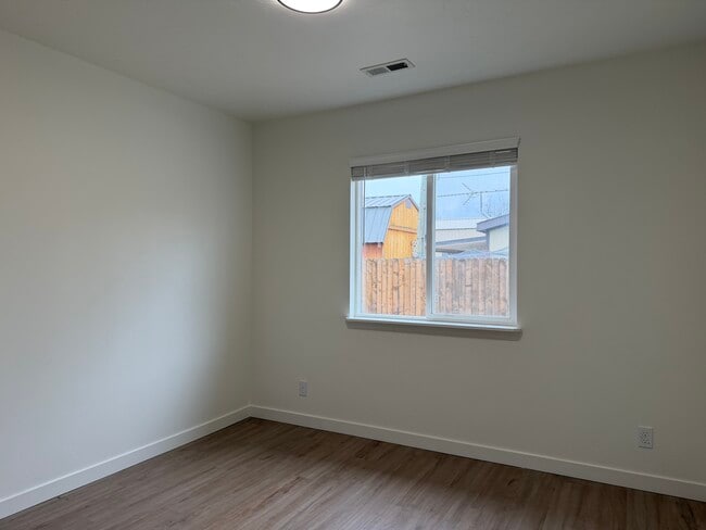 Building Photo - 416 Jasper Ave