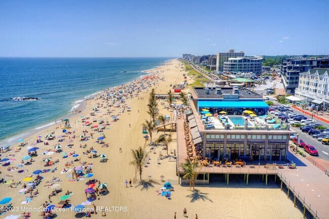 Building Photo - 57-61 Brighton Avenue Unit 303