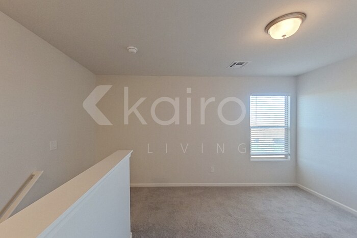 Building Photo - 3578 Koval Dr