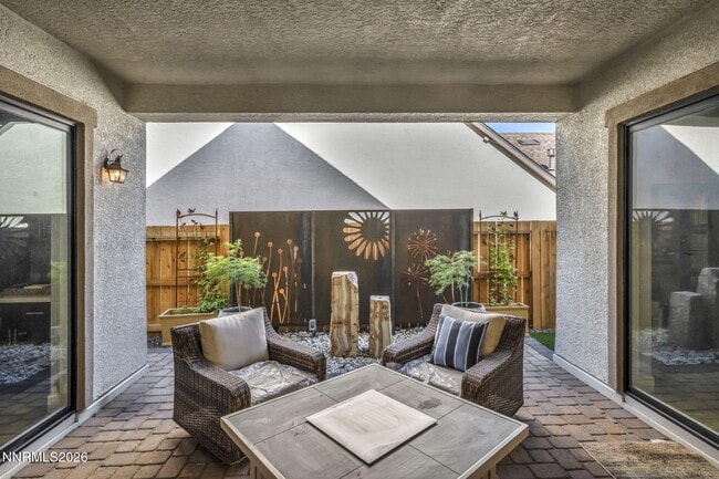 Building Photo - 2958 Saddle Peak Dr