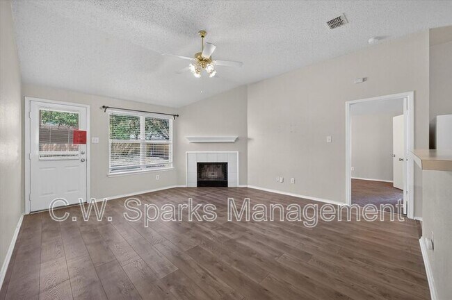 Building Photo - 844 Canyon Cove Dr
