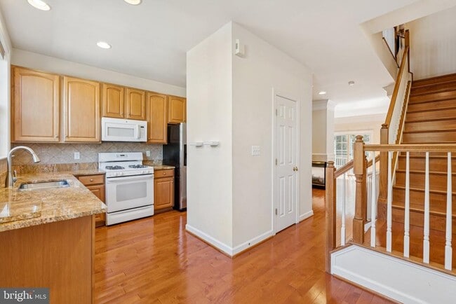 Building Photo - 11465 Log Ridge Dr