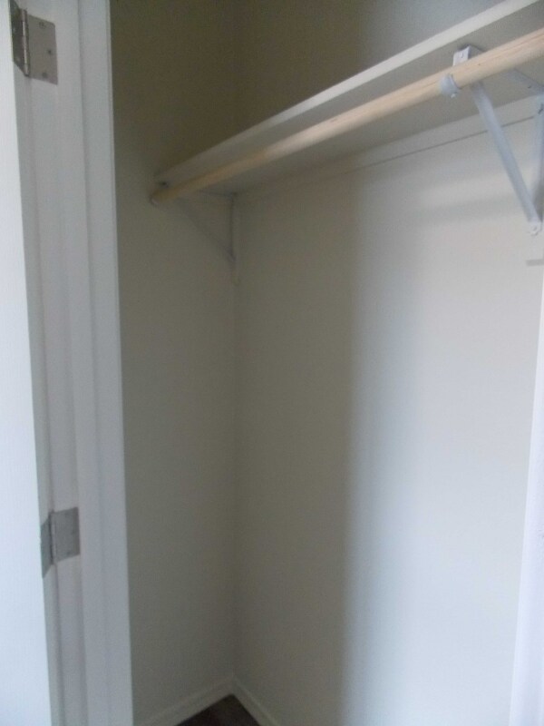 Building Photo - 302 W El Paso Ave