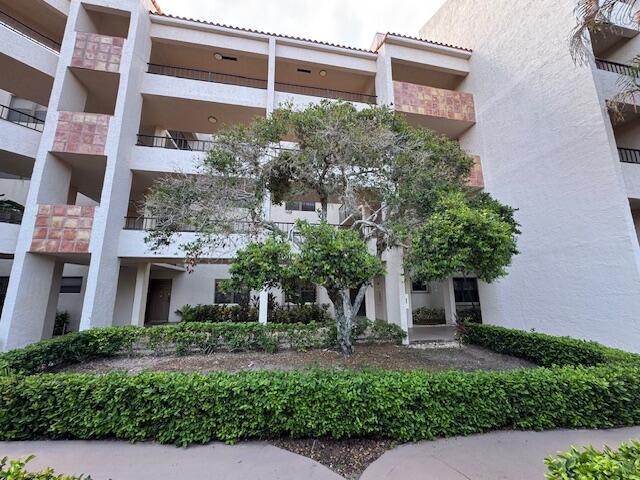 Building Photo - 7519 La Paz Blvd