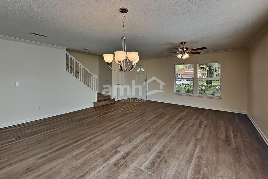 Building Photo - 385 Bostwick Cir