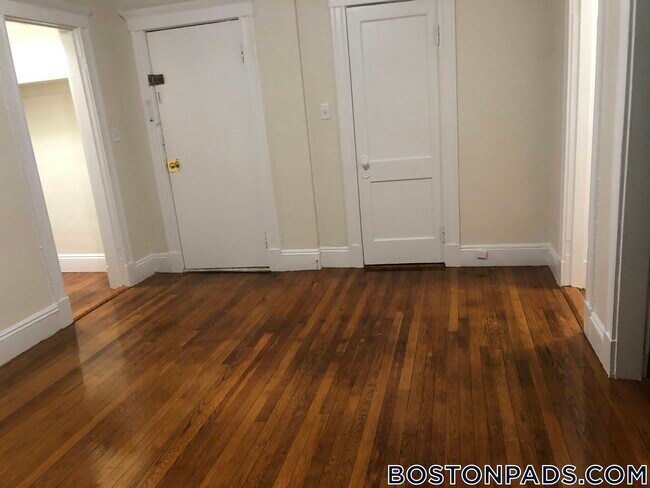 Building Photo - 1171 Boylston St