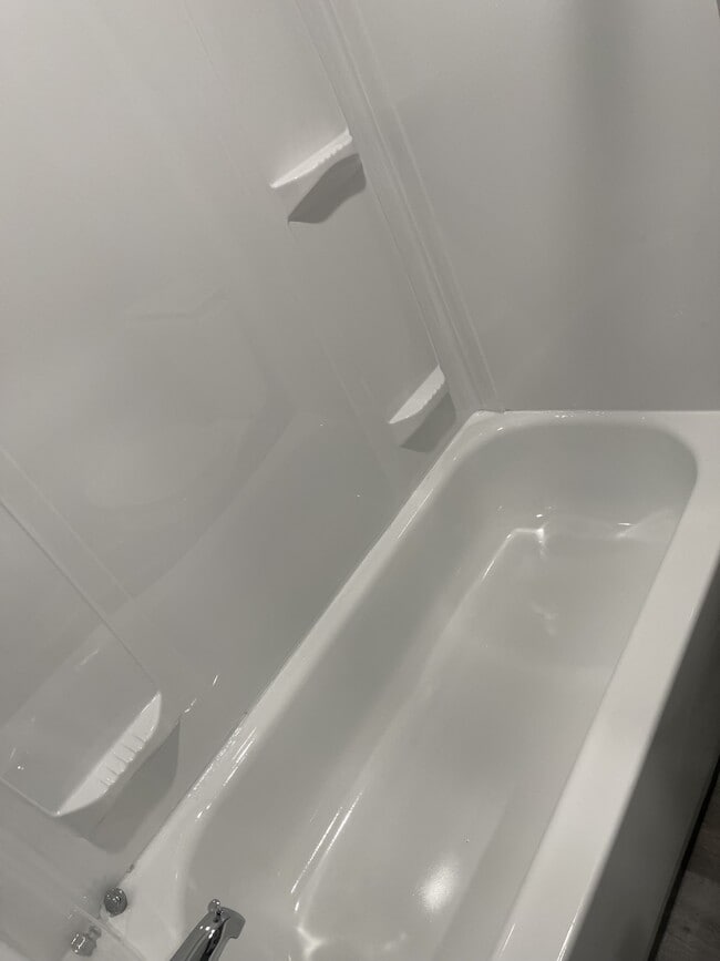 Building Photo - 535 Moya St