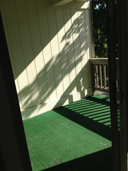 Building Photo - 1477 Cliff Ct