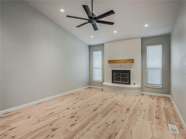 Primary Photo - 13156 Marsh Ln