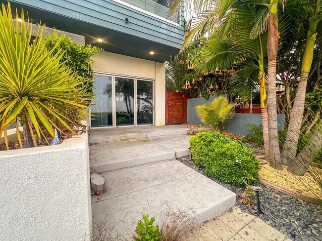 Building Photo - 162 Imperial Beach Blvd