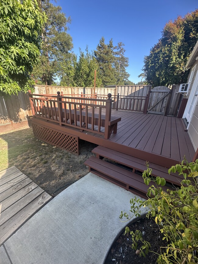 Primary Photo - 2023 La Salle Dr