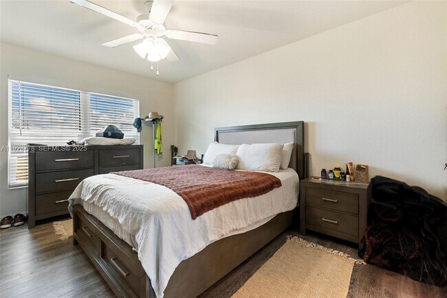 Building Photo - 3019 Honeywood Rd