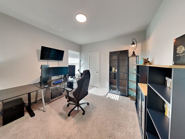 Building Photo - LIKE NEW HOME BUILT IN 2024 IN HIGHLY SOUGHT AFTER MADERO ADDITION IN HASLET