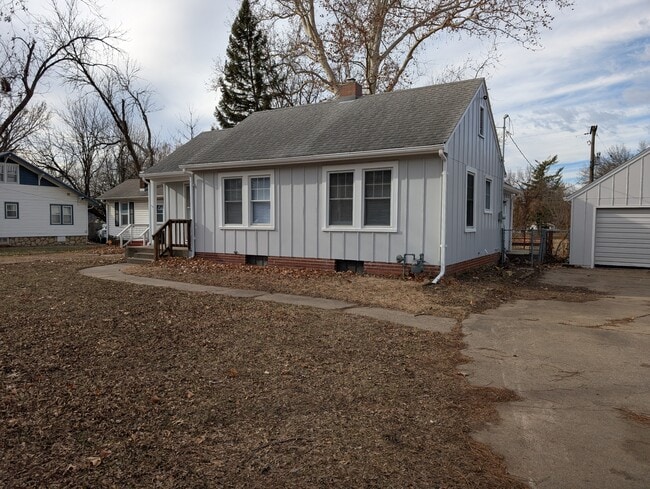 Building Photo - 1029 SW Webster Ave