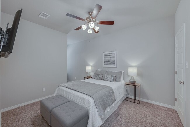 Building Photo - 4009 Oaklawn St