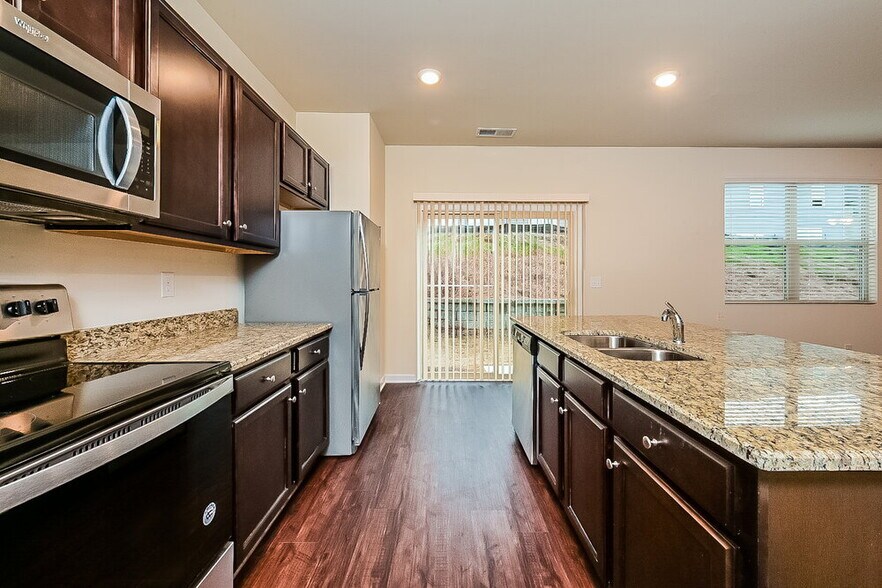 Building Photo - 532 Overo Dr