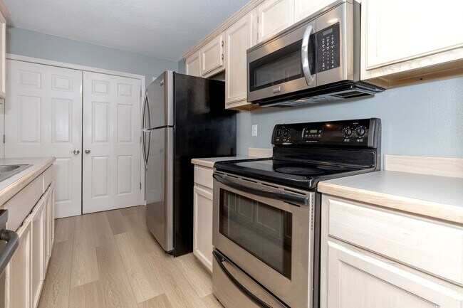 Building Photo - 602 Ronda Ln