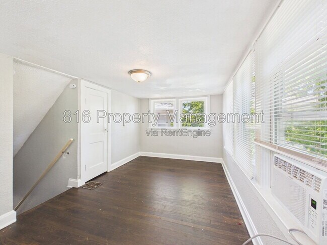 Building Photo - 5127 Olive St