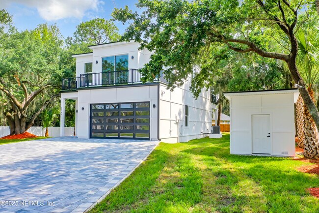 Building Photo - 5395 Heckscher Dr