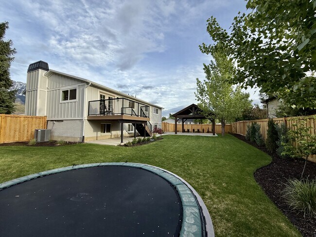 Building Photo - 11152 S Lyndbrook Way