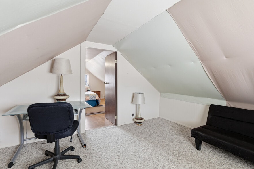 Building Photo - 727 Fairview St