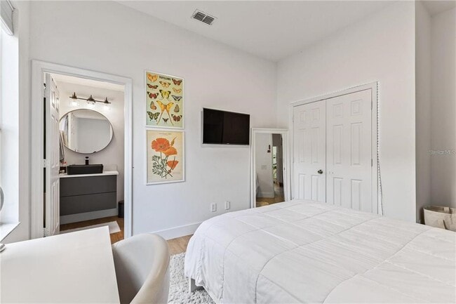 Building Photo - 6557 Crestmont Glen Ln