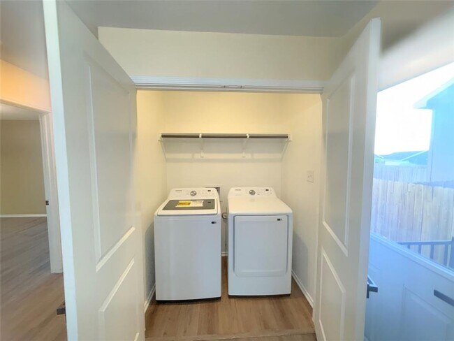 Building Photo - 228 Texas Angel Wy