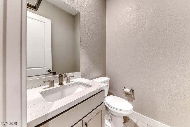 Building Photo - 375 Portus Delphini Ct