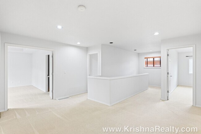 Building Photo - Beautiful 4 BD | 2.5 BA | Single-Family Home in Orenco Gardens | Charming Home in a Quiet Hillsbo...