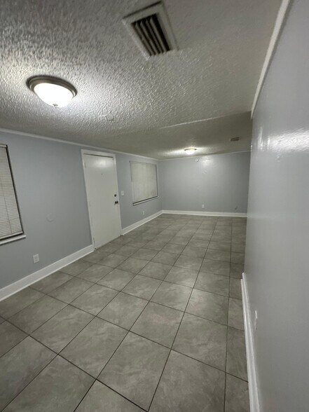 Building Photo - 1981 Hardee St