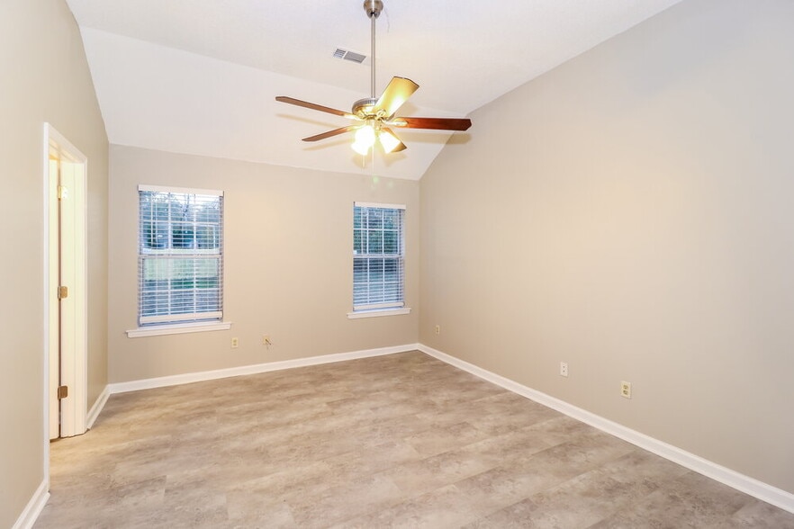 Building Photo - 9294 Morning Garden Cove