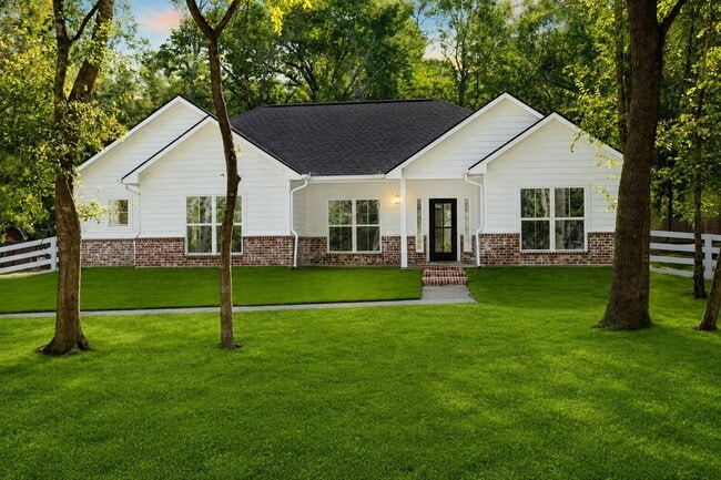 Building Photo - 5161 Lazy Ln