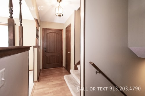 Building Photo - 1835 S Abbey Cir