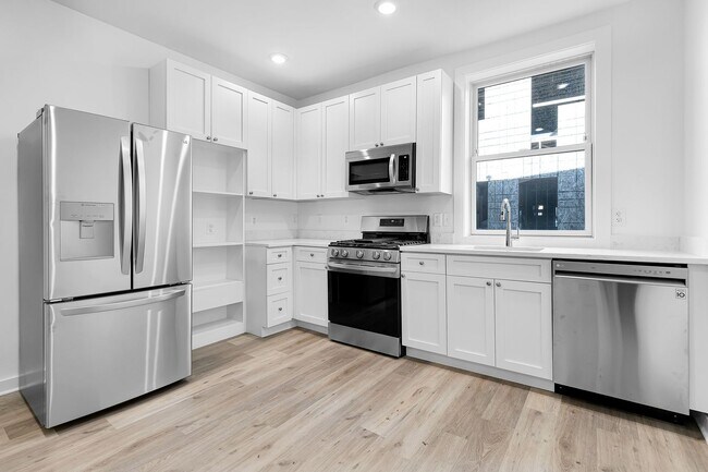 Building Photo - 1712 3rd St NW