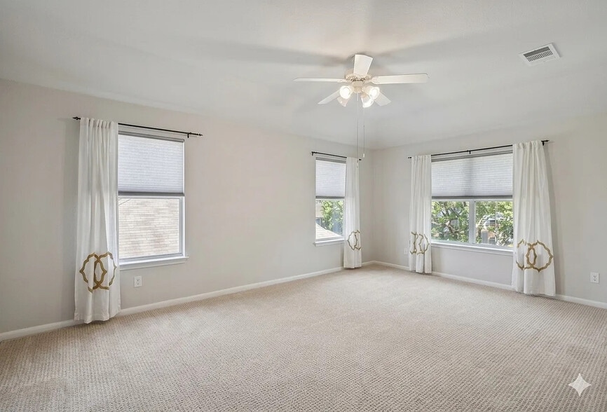 Building Photo - Room in House on Narrow Glen Pkwy