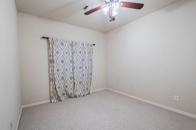 Building Photo - 10623 Wallingford Pl