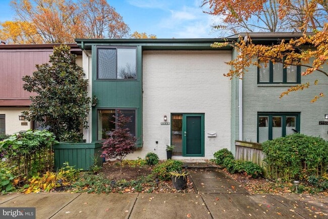 Primary Photo - 2057 Golf Course Dr