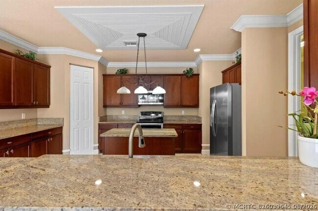 Building Photo - 2335 NW Via Della Ct