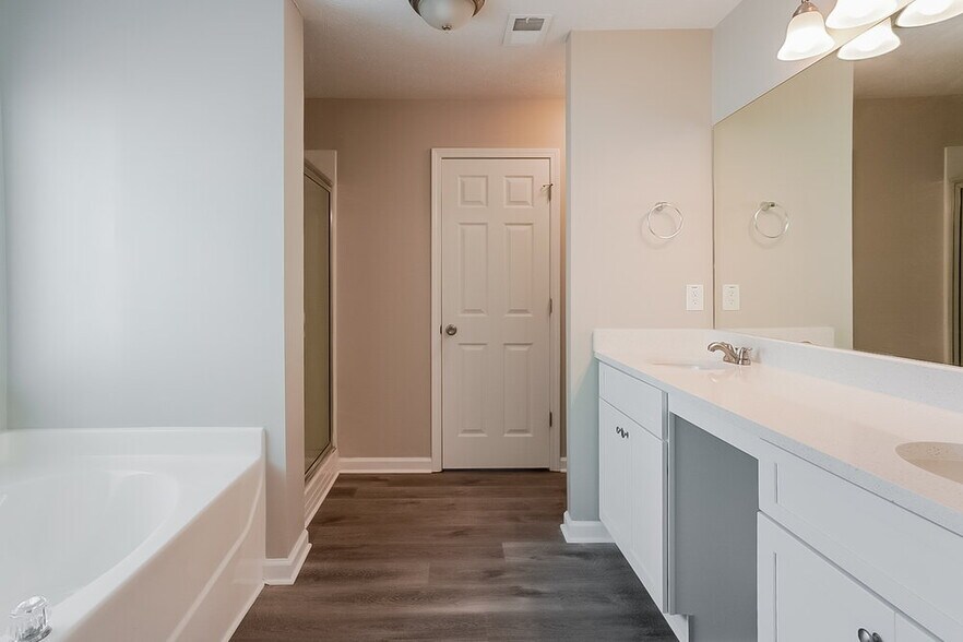 Building Photo - 5505 Somer Ridge Ct