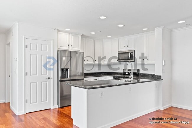 Building Photo - 2213 Rock St