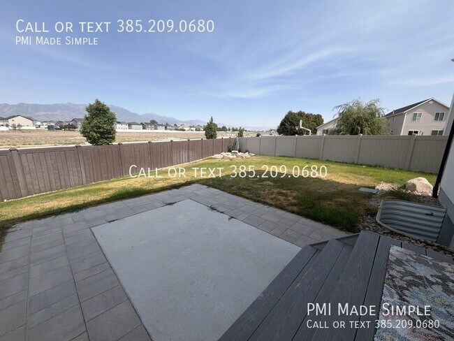 Building Photo - 3621 Sparrow Ln