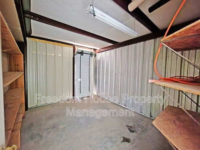 Building Photo - 191 S Frontage Rd