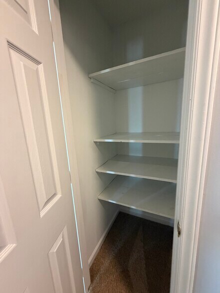 Building Photo - 6550 Brookshire St