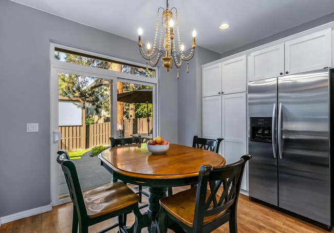 Building Photo - Gorgeous, Bright 4 Bedroom Home in SW Bend!