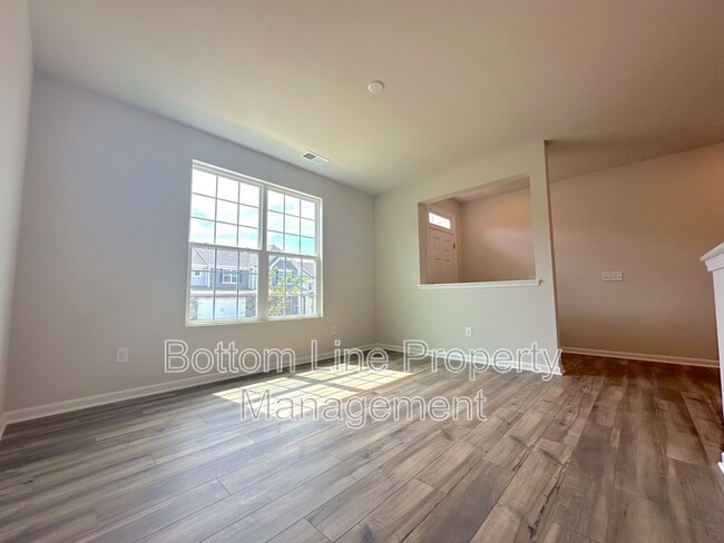 Building Photo - 4475 Potters Wheel Dr