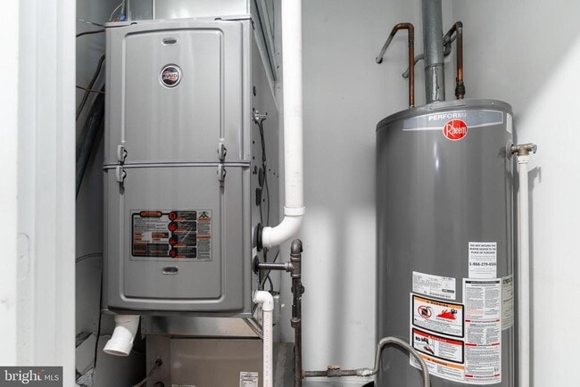 Building Photo - 1008 Rittenhouse St NW