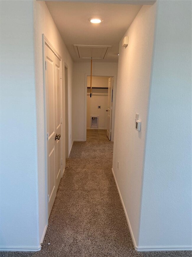 Building Photo - 3301 Dusted Daisy St